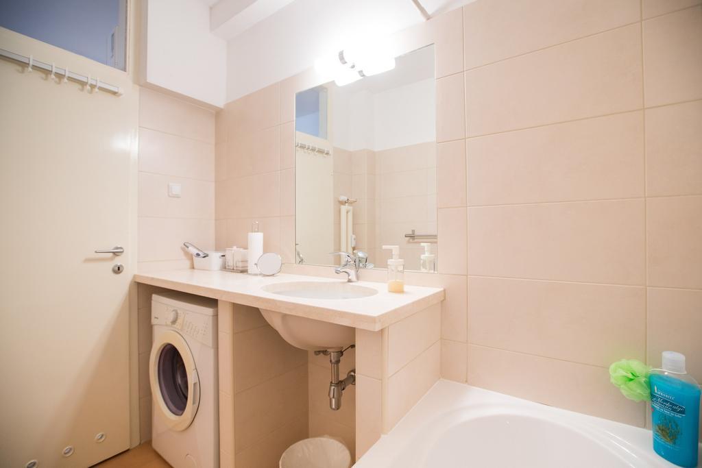 Apartman Kris ซาเกร็บ ภายนอก รูปภาพ